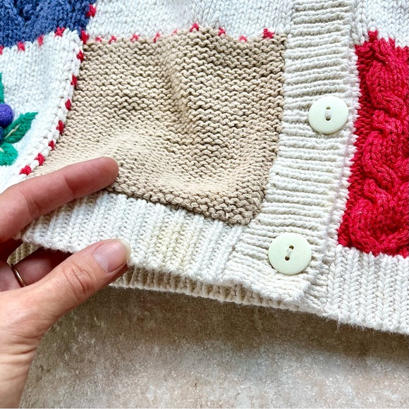 Vintage Knitted Patchwork Cardigan Women’s Red White Blue Fruits Sunflower Large - Picture 8 of 12